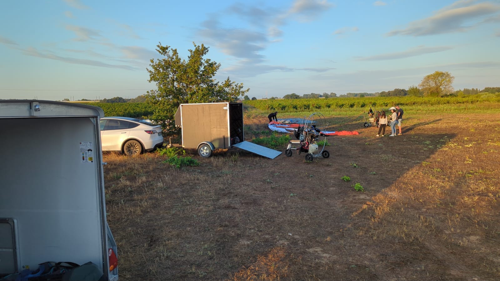 montage paramoteur sur terrain