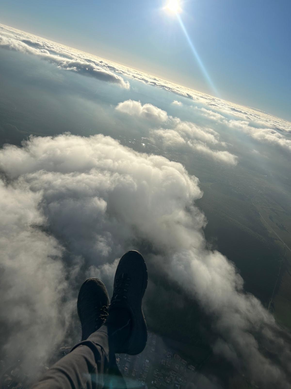 Bureau dans les nuages